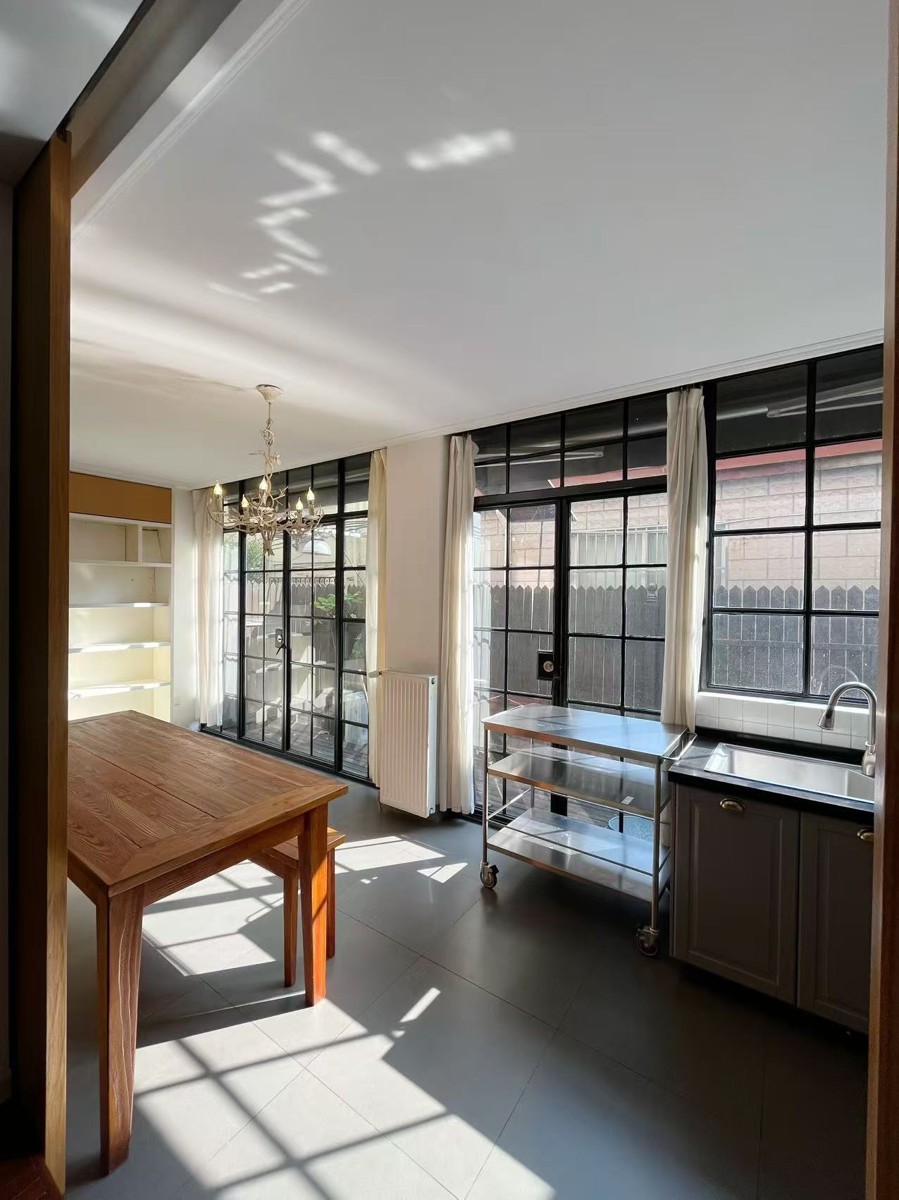 五原路一楼带花园精装墙暖中央空调