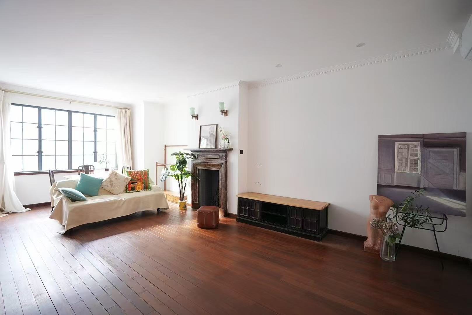 淮海中路  瑞金一路  二楼整层 产权住宅   南北通透